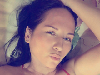 Lustful Woman - Ich habe ein sanftes Lcheln, bezaubernde Augen und einen heien Krper... Ich bin frech und sexy... - live,chat,