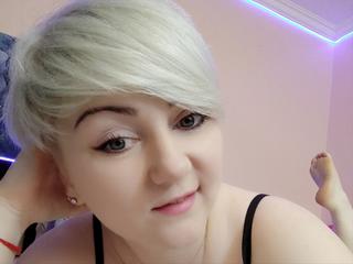 BlondPearl sagt von sich: Privat - Ich mache Vanille-Shows wie gegenseitige Masturbation, Blow Job, sexy necken, tanzen, Striptease, Klitoris spielen, Muschi spielen mit Vibe Spielzeug oder Finger, Fersen (NO TOYS)

Exklusiv - Dildo ficken, reiten, Fe und andere Wnsche, C2C, Dirty Talk, Arsch necken spielen mit Fing